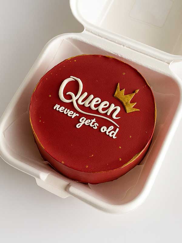 Timeless Queen Cake