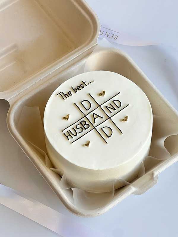 Best Dad and Husband  cake Shape- Round