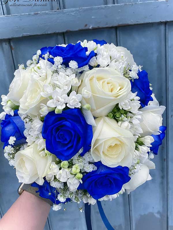 Blue & White Rose Harmony