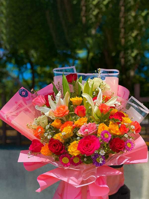 Elegant Yellow, Pink & Oriental Lily Mix