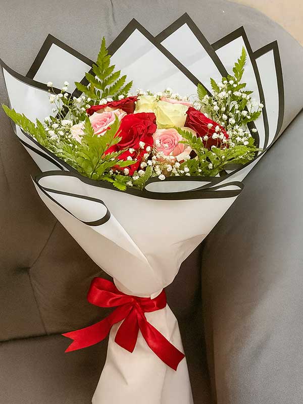 Triple Rose Mini Bouquet