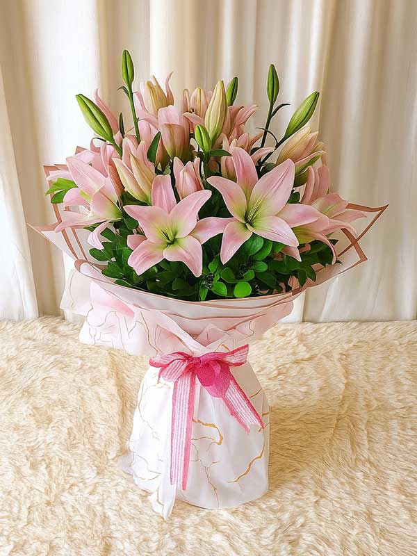 Lily Lullaby Bouquet